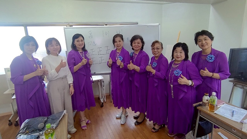 執行部與僑務組李承芸副組長（左2）